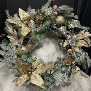 30” Champagne eucalyptus Christmas wreath w: battery operated LED lights new